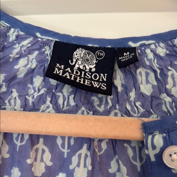 Madison Mathews top-M - Picture 3 of 5